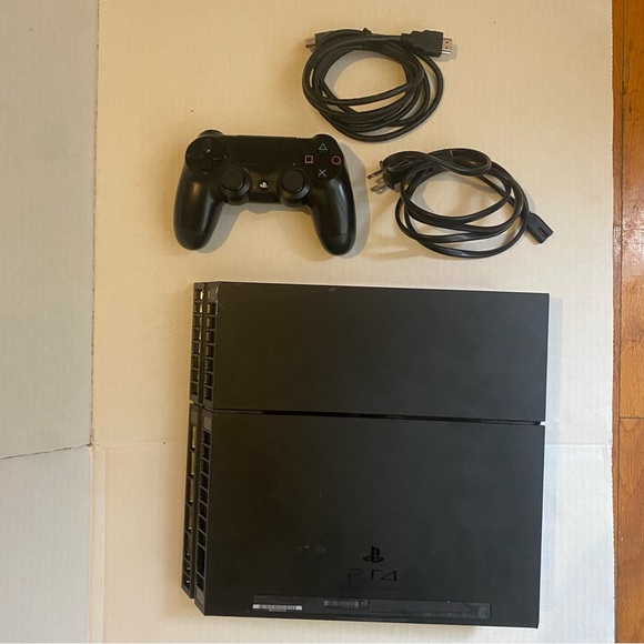 PlayStation 4 PRO game console with 1tb firecuda hard drive